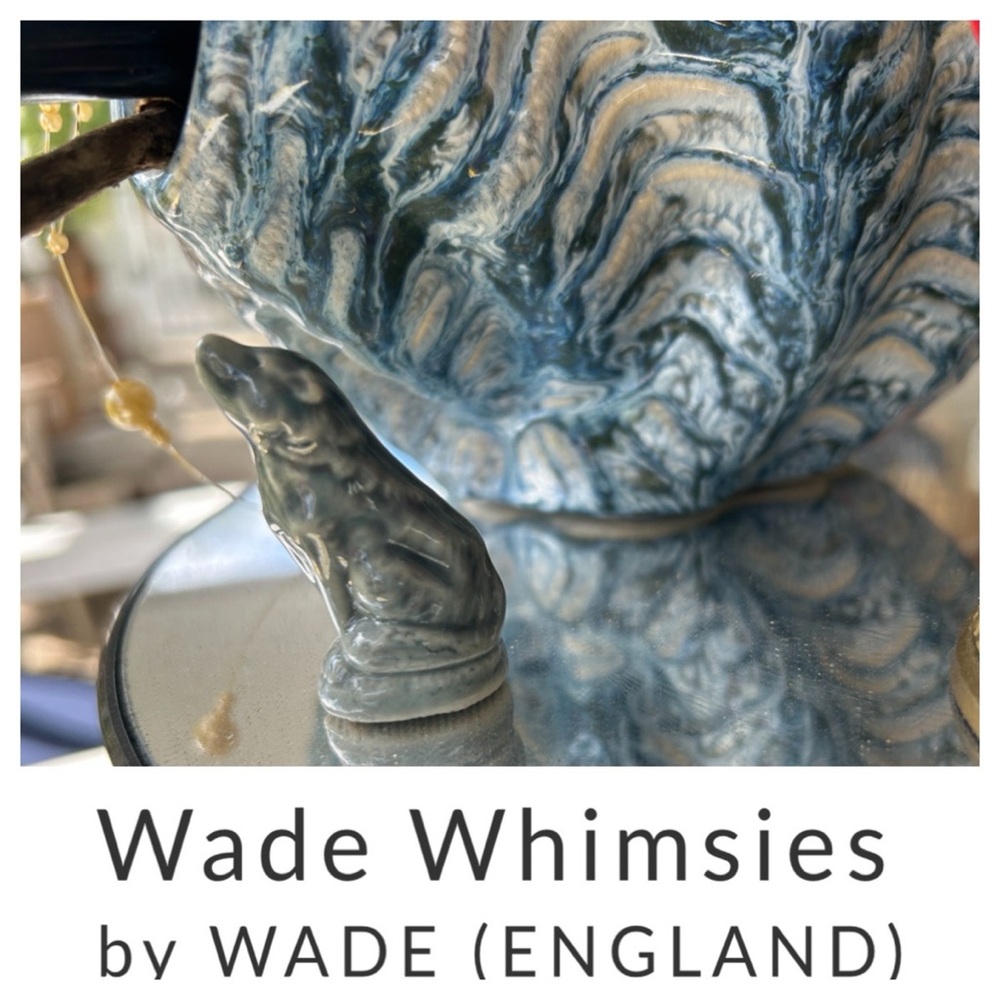 Wade Whimsies Timber Wolf Figurine